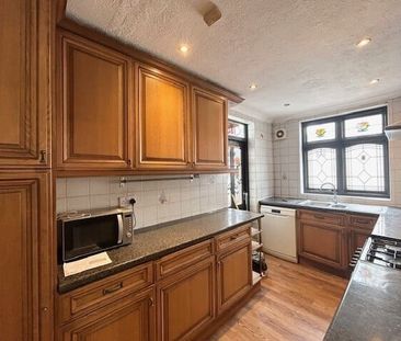 Ardleigh Green Road, Hornchurch, RM11... - Photo 3