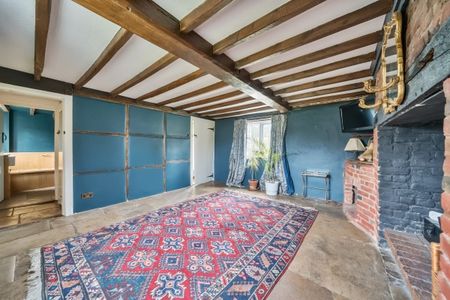 4 bedroom semi-detached house to rent - Photo 3