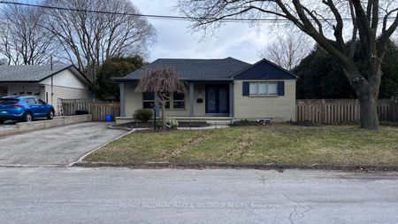 Detached Home For Lease | W8142272 - Photo 4