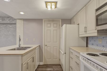 For Lease - 1510 Richmond Street Unit# 209, London North, Ontario - Photo 3