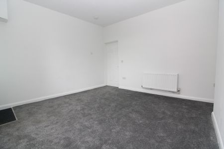 2 Bedroom Mid Terraced House - Photo 4