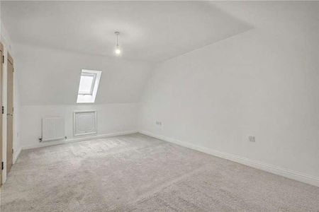 Wellesley Close, Poringland, Norwich, Norfolk, NR14 - Photo 2