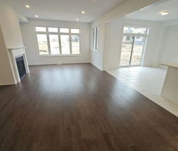 5 ABBEY CRESCENT - Photo 2