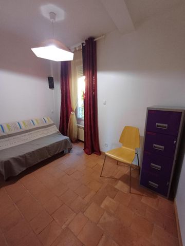 Location Appartement 3 pièces 45m² MILLAU 12100 - Photo 5