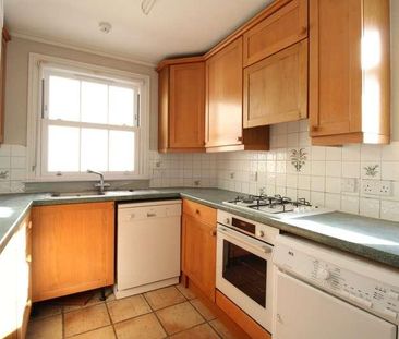 Reigate, Surrey, RH2 - Photo 1