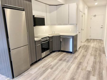 Edmonton Unfurnished Condo Rental in Queen Alexandra/Garneau - he VELO – Modern Boutique Living Steps From Whyte Ave - Photo 3