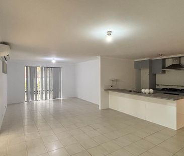 WELL PRESENTED FAMILY HOME! - Photo 2