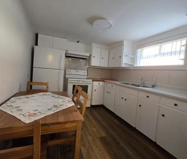 For Lease - 26 Southampton Drive, Toronto, Ontario - Photo 5