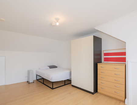 Studio to rent - Photo 2