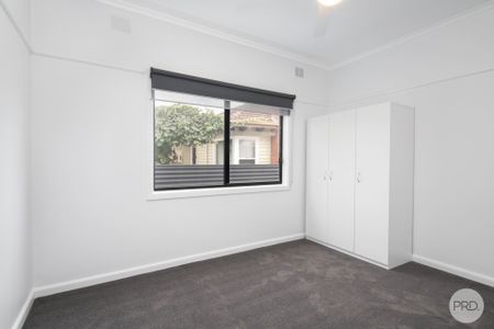 FRESHLY RENOVATED 3 BEDROOM HOME - Photo 4