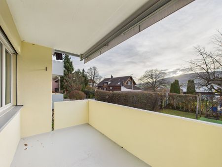 Cozy and light-filled with balcony in the quiet Schoren quarter in Reinach AG - Photo 5