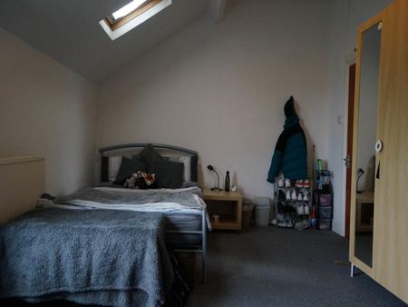 19 Craig-Y-Don Road - Photo 5