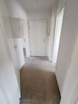 Schöne Wohnung sucht Mieter: praktische 3-Zi.-DG - Photo 1