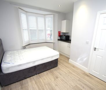 1 bedroom | House share - Photo 6