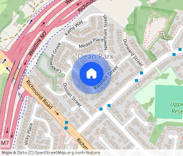 “Modern 3 Bedroom Family Home in Convenient Dean Park Location” - Photo 1