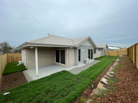 2 Mallow Court, Collingwood Park QLD 4301 - House For Rent | Domain - Photo 5