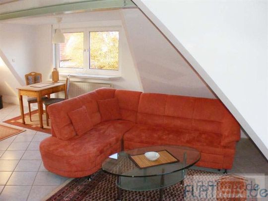 FLATmix.de / Komplett möbliertes 2-Zi-DG-App.in ruhiger Lage mit Weitblick ins Grüne - Photo 1