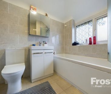 Hazel Grove, Staines-upon-Thames, Surrey,TW18 - Photo 4