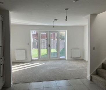 3 bedroom semi-detached house to rent - Photo 1