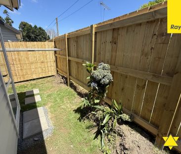 New Duplex House in Te Atatu South! - Photo 3