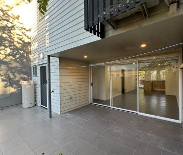 4/16 Macquarie Street, Booval QLD 4304 - Photo 4