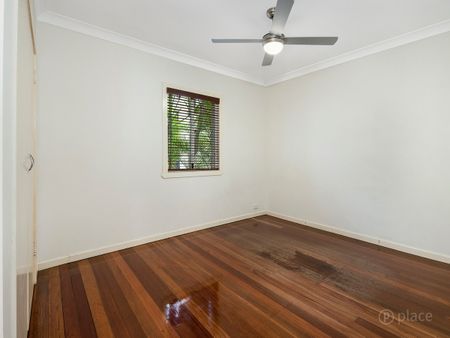 64 Illidge Street, Coorparoo QLD 4151 - House For Rent | Domain - Photo 5