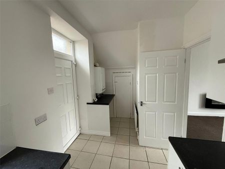 2 bedroom terraced house to rent - Photo 3