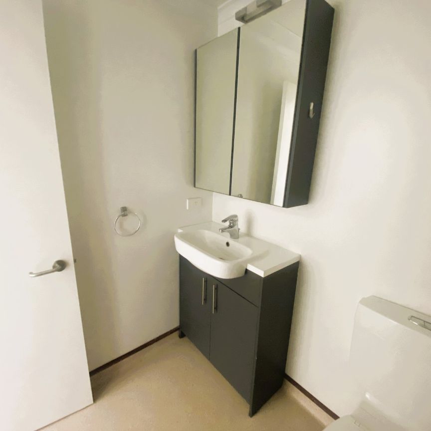 INNER CITY APARTMENT LIVING - Photo 1