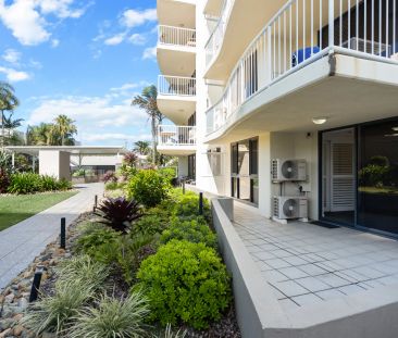 Very Large Apartment in the Heart of the Action - Photo 5