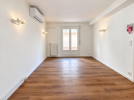 Location Appartement 4 pièces 121m² MONTPELLIER 34000 - Photo 3