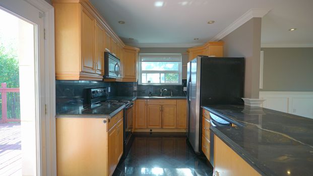 For Lease - 7 Waterbury Drive Unit# Main, Toronto, Ontario - Photo 1