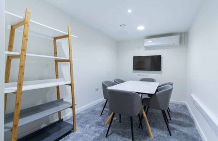 Silver En Suite (Mid Floors) - Photo 5