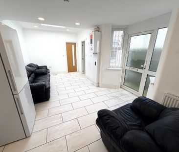 7 bedroom terraced house to rent - Photo 2
