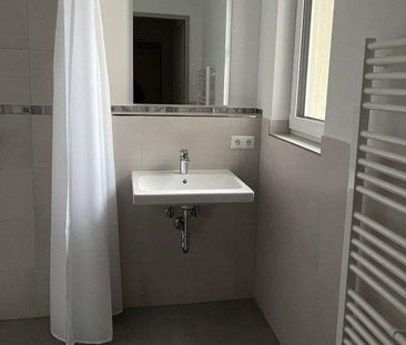 Dachtraum im Neubau mit Fußbodenheizung, großem Balkon, EBK, Lift! ... - Photo 2