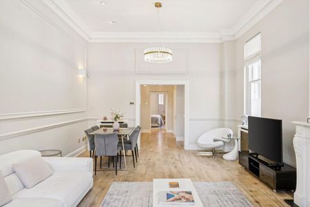*SHORT LET* A spacious three bedroom apartment on Sloane Gardens, SW1W. - Photo 3