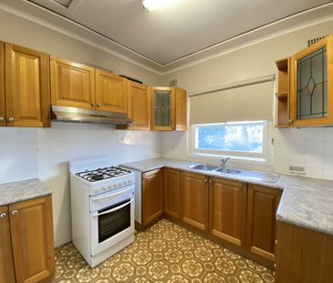 2 BEDROOM FLAT - Photo 5