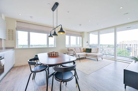 2 bedroom flat to rent - Photo 2