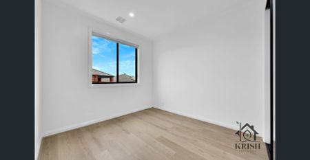 QUALITY HOME WITH FANTASTIC NEIGHBOURHOOD - Photo 4