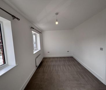 2 bedroom semi-detached house to rent - Photo 1