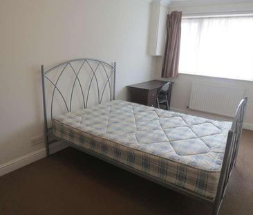 Bedroom Detached House In Winton, BH9 - Photo 5