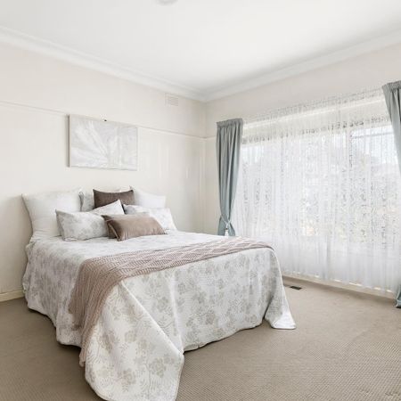 Three-Bedroom Family Retreat - Photo 3