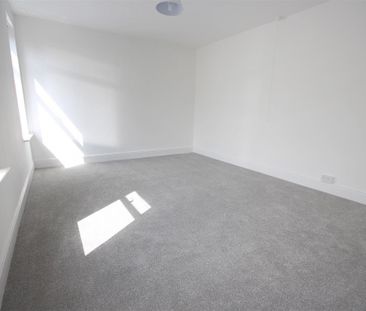 3 Bedroom House - Terraced To Let - Photo 6