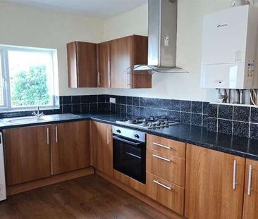 Bedroom Detached House In Bournemouth, BH9 - Photo 1