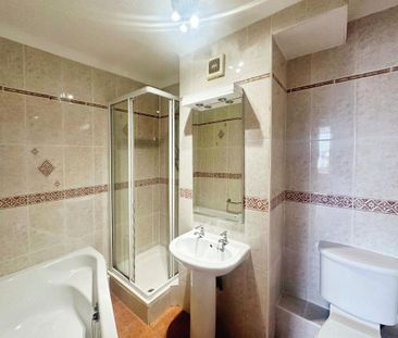 2 bedroom flat to rent - Photo 6