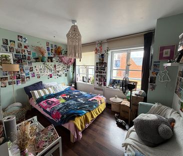 À LOUER – T4 NON MEUBLÉ de 95 m2, Rue de la Barre – VIEUX-LILLE réf... - Photo 5