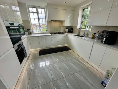 3 Bed Flat, Frithville Gardens, W12 - Photo 5