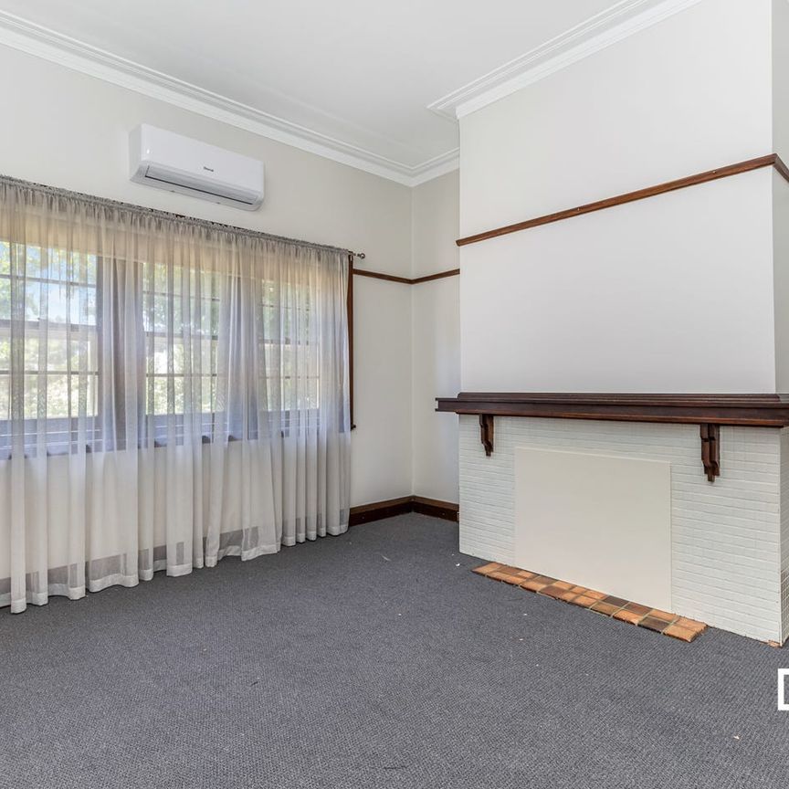 Character Home in Perfect Flora Hill Location - Photo 1