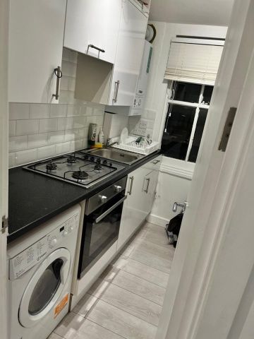 Studio Flat, Archway Road, N6 - Photo 2