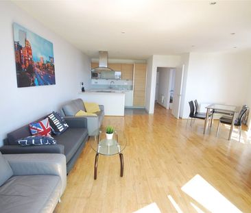 2 Bed Penthouse, Icona Point, E15 - Photo 4