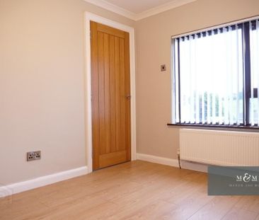 19 Main Street, Hamiltonsbawn, BT60 1LP - Photo 4